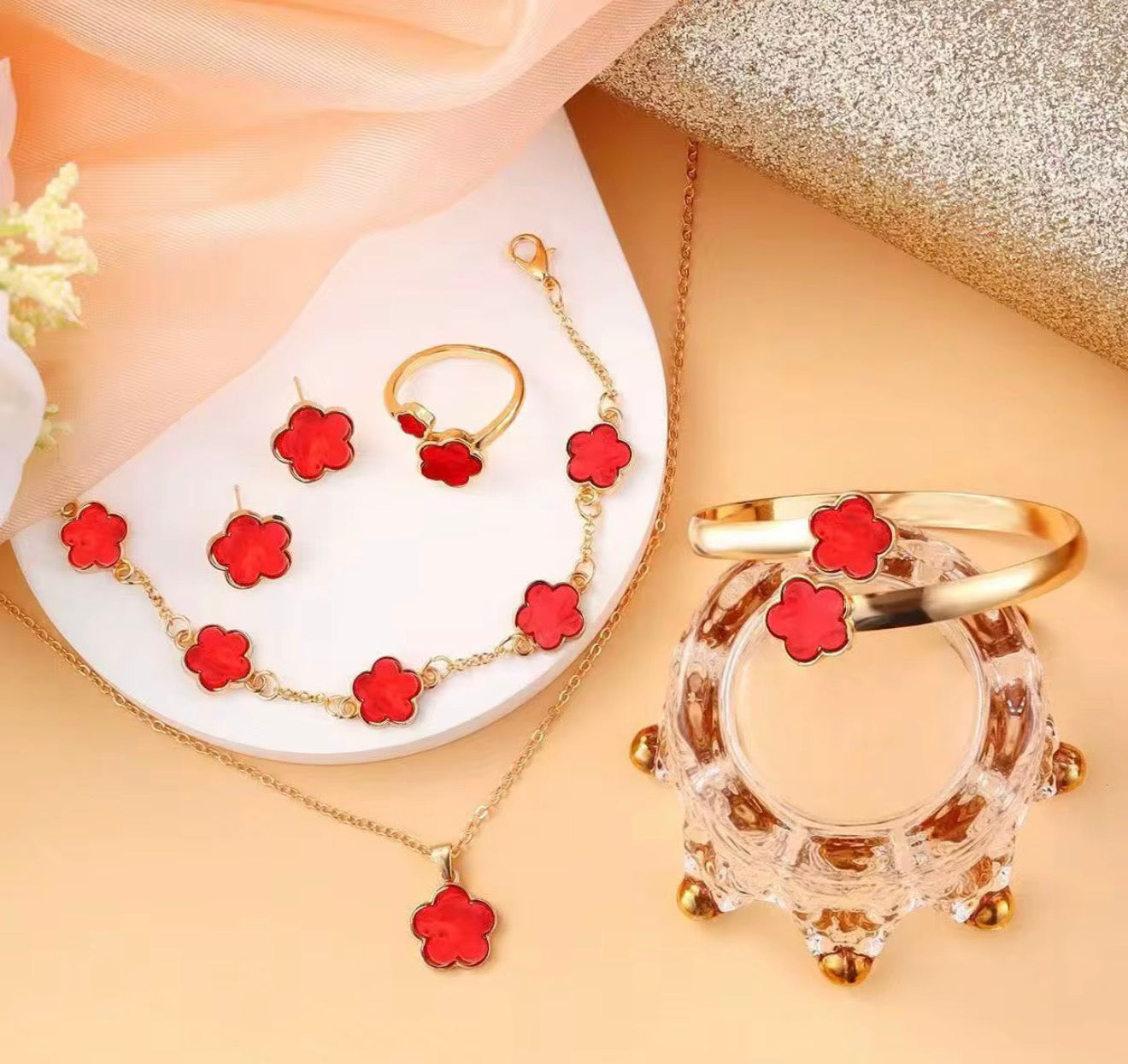 Clover Flower Five Piece Set