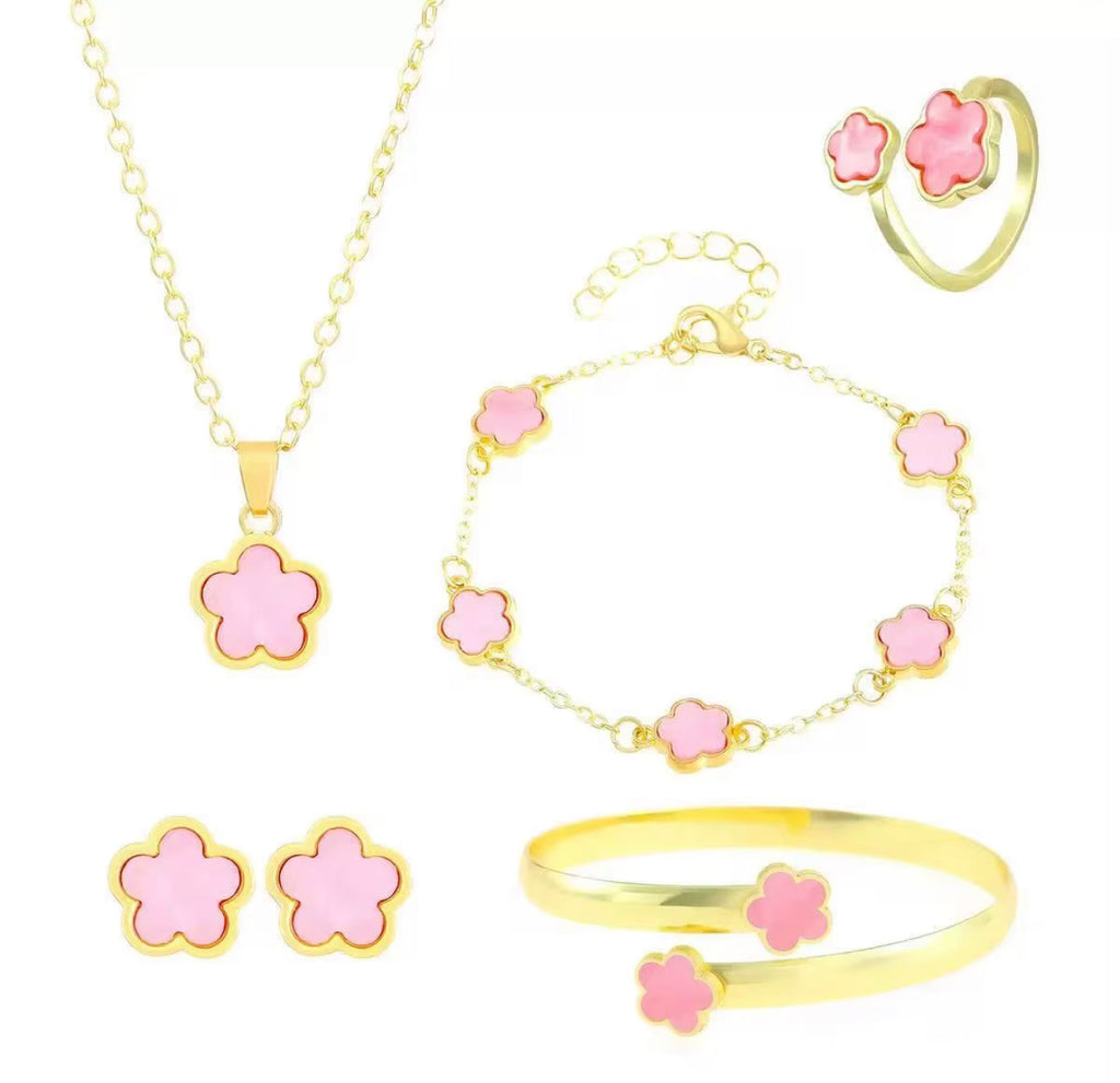 Clover Flower Five Piece Set